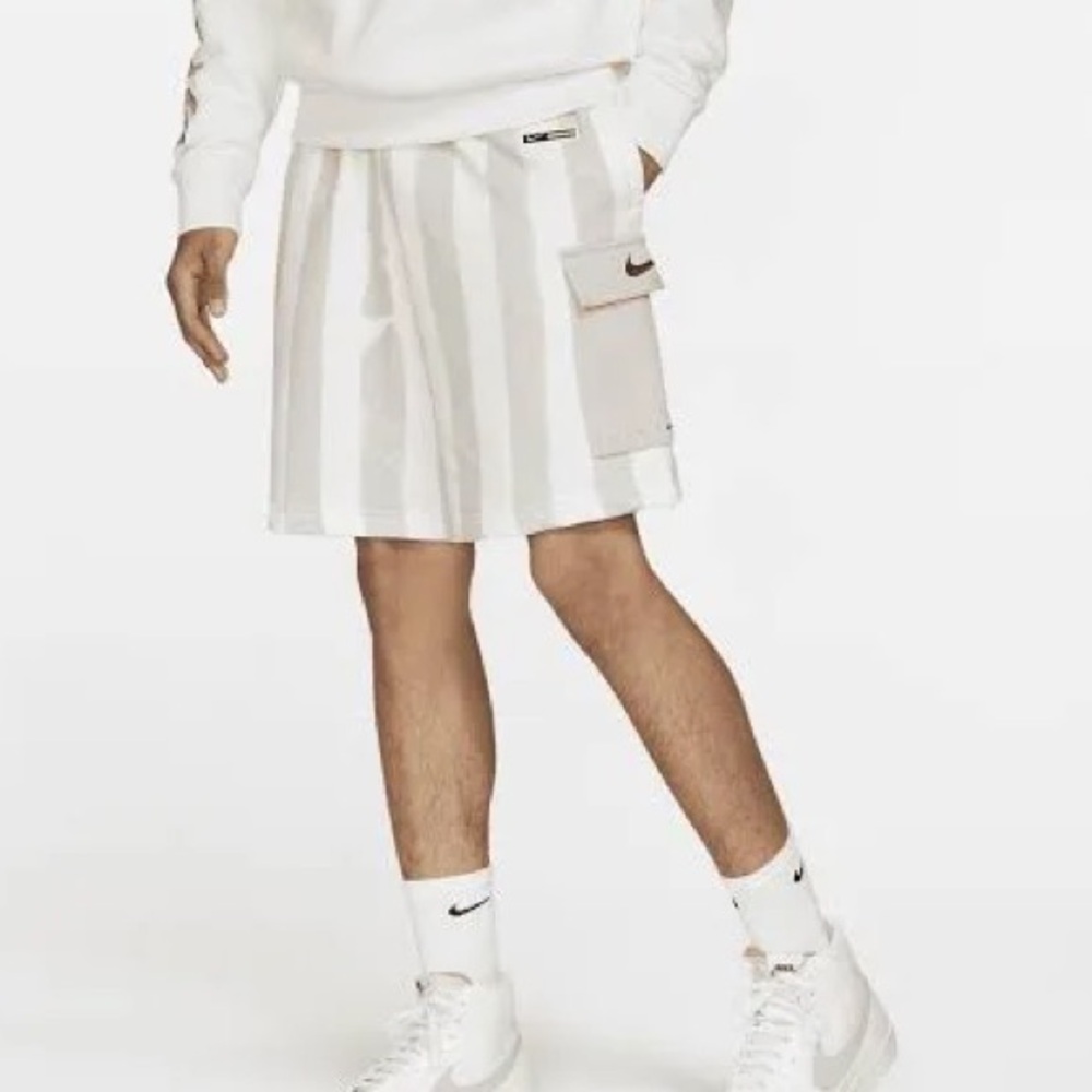 Nike Sportswear Club Shorts Fleece Men's XL Striped Cream Retro Shorts